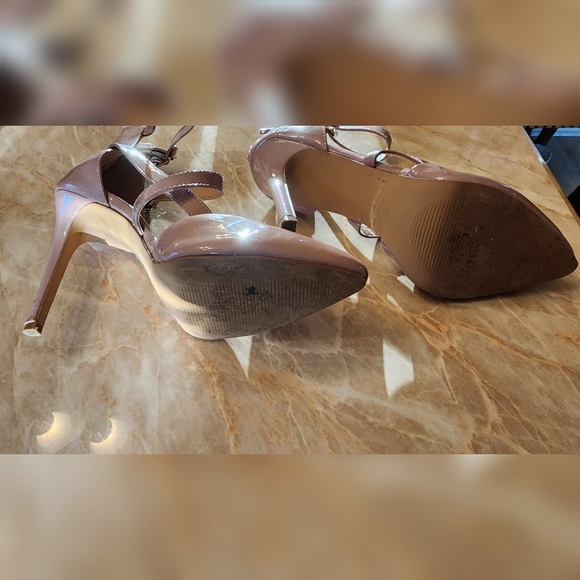 Charlotte Russe Women's 9 pink muave heels - Picture 3 of 4